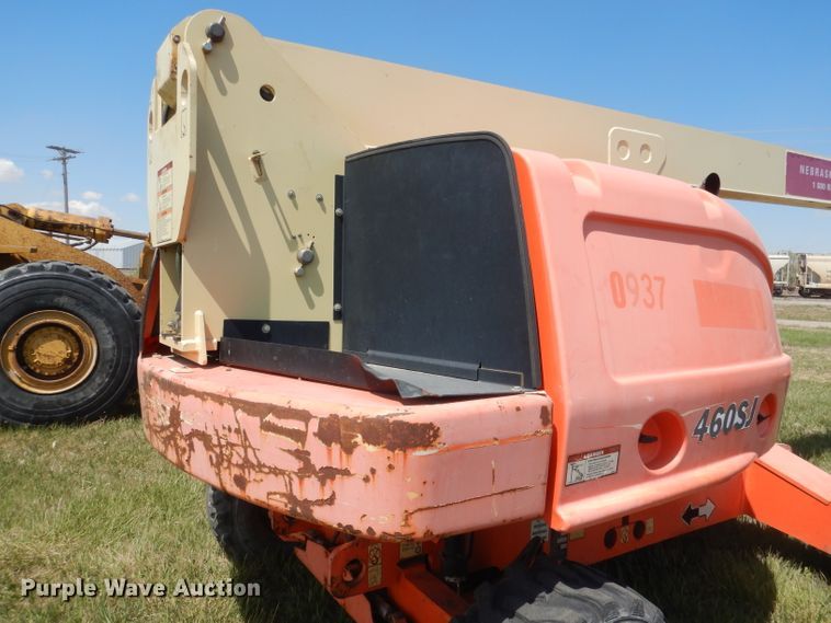 image for item FI9064 2002 JLG 460SJ  boom lift