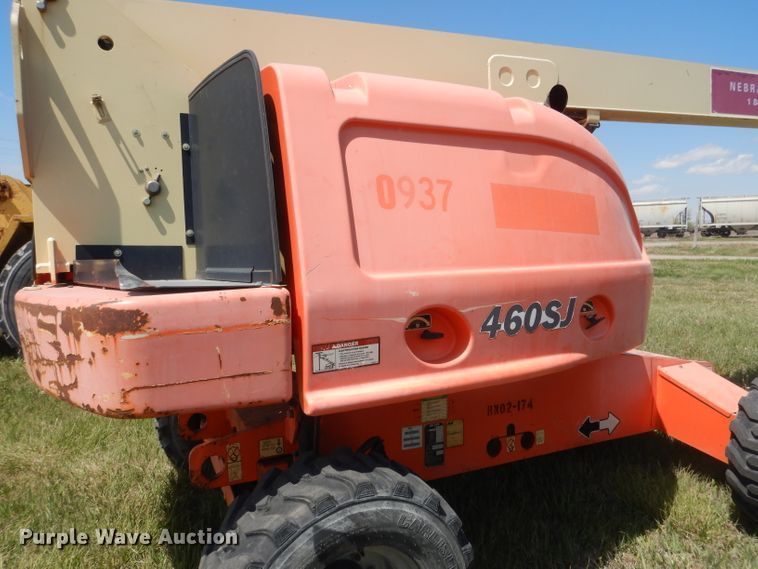 image for item FI9064 2002 JLG 460SJ  boom lift