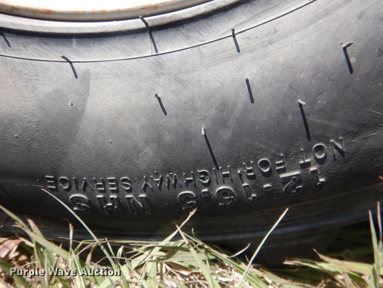 image for item FI9064 2002 JLG 460SJ  boom lift