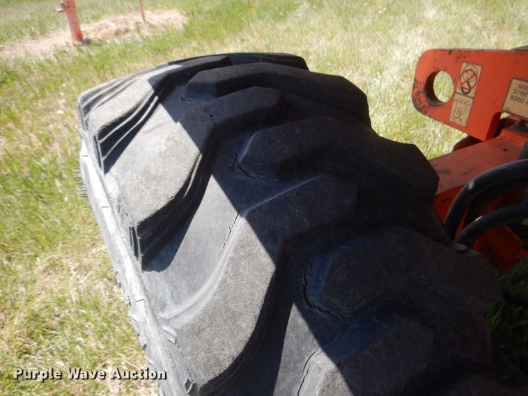 image for item FI9064 2002 JLG 460SJ  boom lift