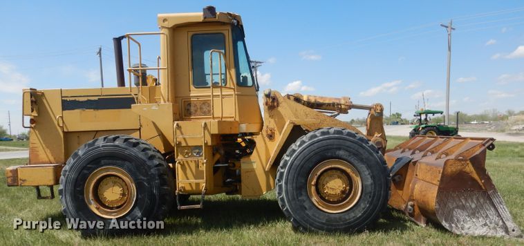 image for item FI9065 1986 Caterpillar 966D  wheel loader