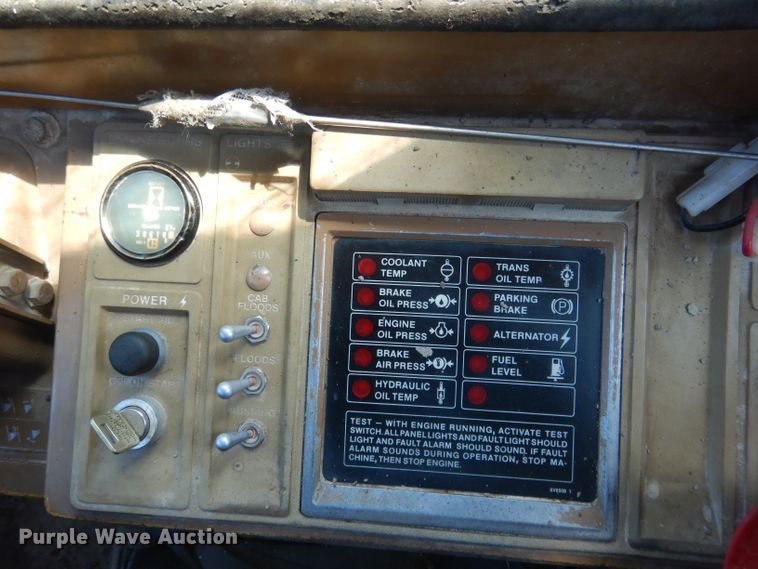 image for item FI9065 1986 Caterpillar 966D  wheel loader