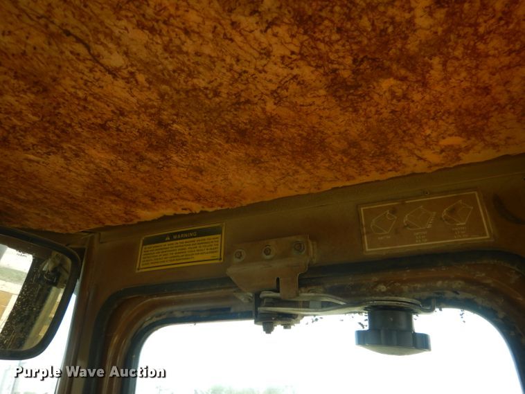 image for item FI9065 1986 Caterpillar 966D  wheel loader