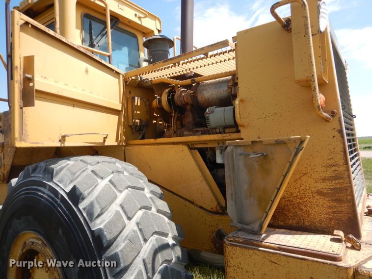 image for item FI9065 1986 Caterpillar 966D  wheel loader
