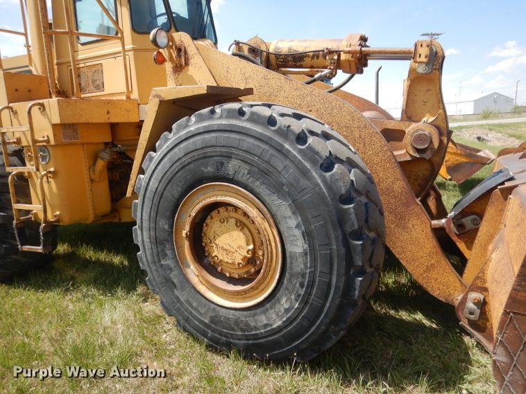 image for item FI9065 1986 Caterpillar 966D  wheel loader