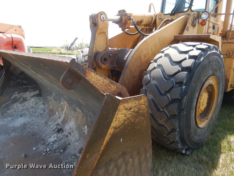 image for item FI9065 1986 Caterpillar 966D  wheel loader