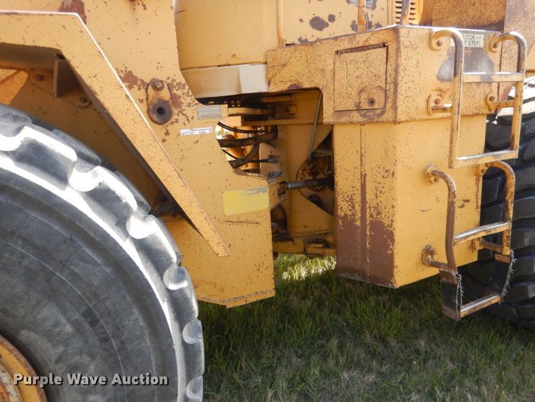 image for item FI9065 1986 Caterpillar 966D  wheel loader
