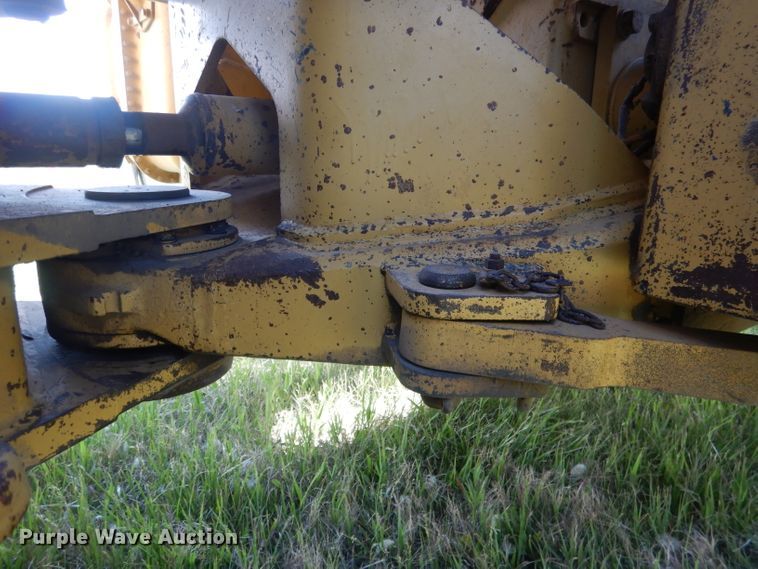 image for item FI9065 1986 Caterpillar 966D  wheel loader