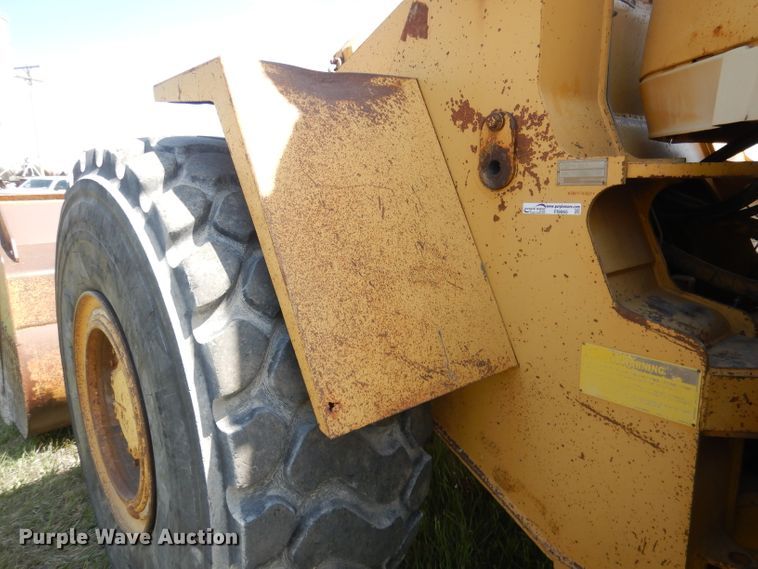 image for item FI9065 1986 Caterpillar 966D  wheel loader