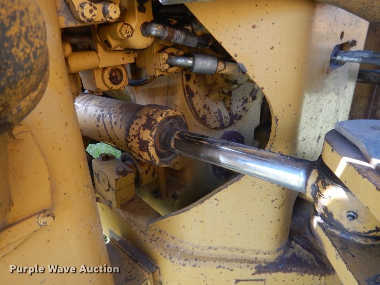 image for item FI9065 1986 Caterpillar 966D  wheel loader