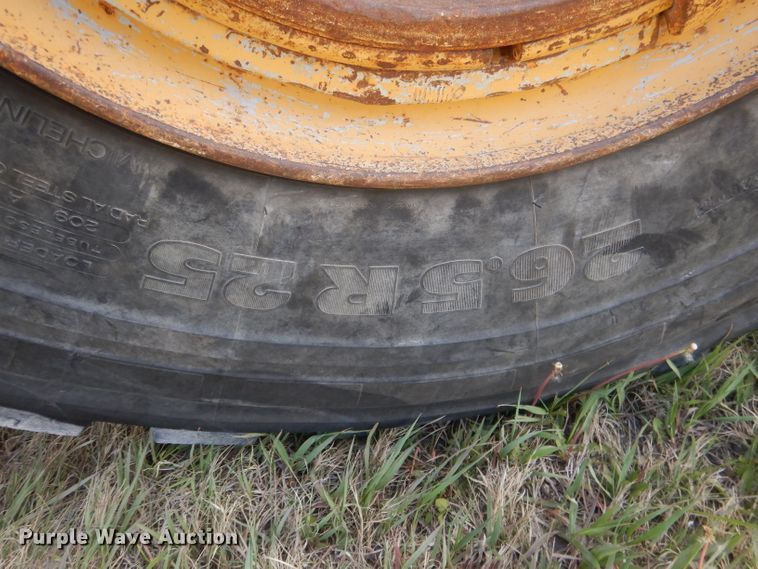 image for item FI9065 1986 Caterpillar 966D  wheel loader