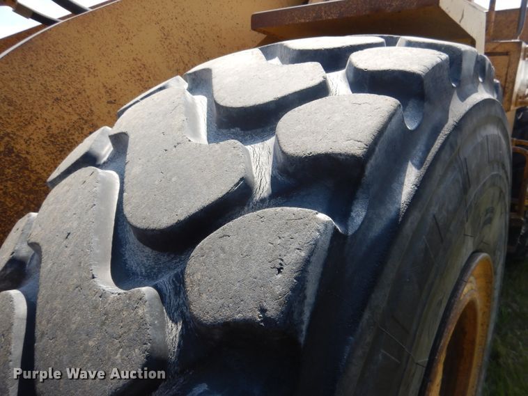 image for item FI9065 1986 Caterpillar 966D  wheel loader