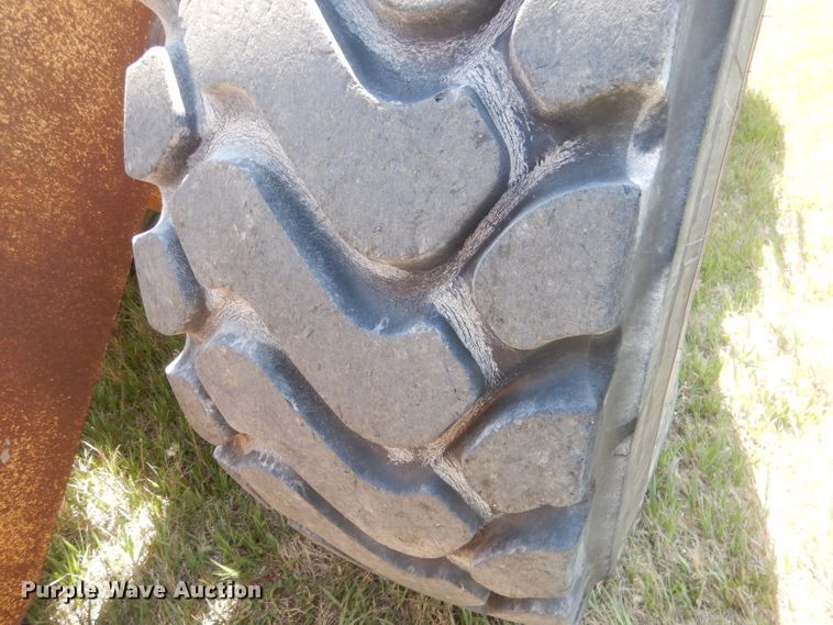 image for item FI9065 1986 Caterpillar 966D  wheel loader