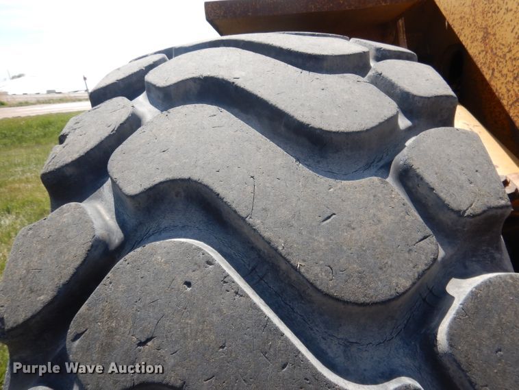 image for item FI9065 1986 Caterpillar 966D  wheel loader