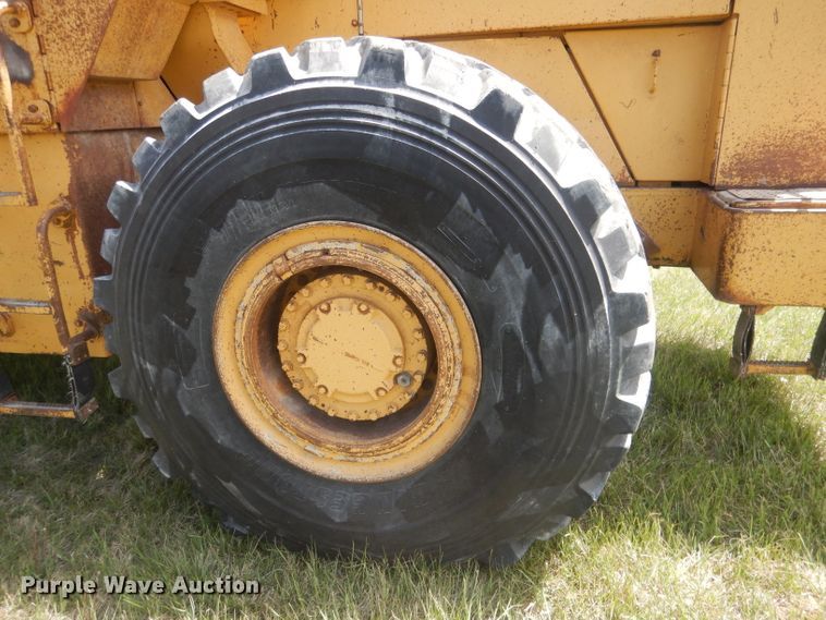 image for item FI9065 1986 Caterpillar 966D  wheel loader