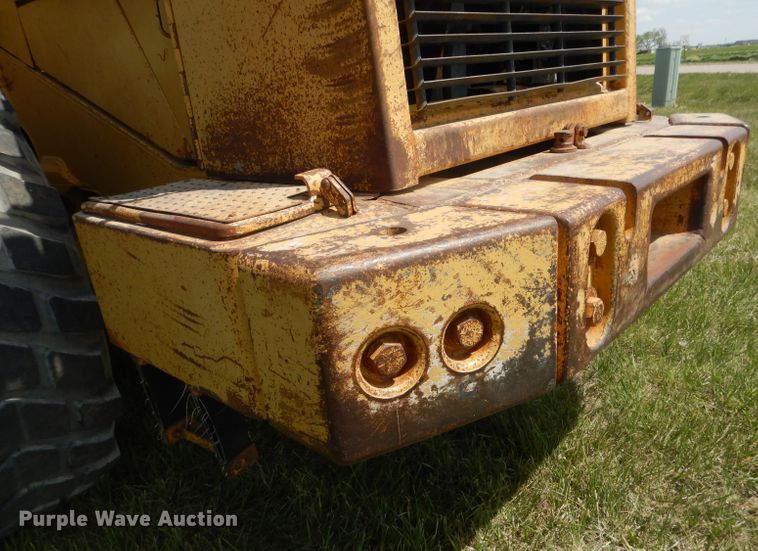 image for item FI9065 1986 Caterpillar 966D  wheel loader