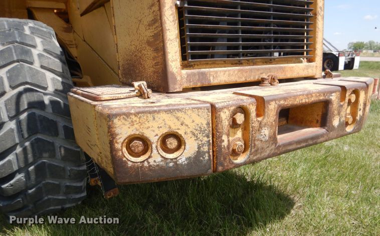 image for item FI9065 1986 Caterpillar 966D  wheel loader