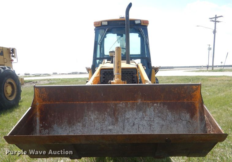 image for item FI9066 1991 John Deere 310D  backhoe