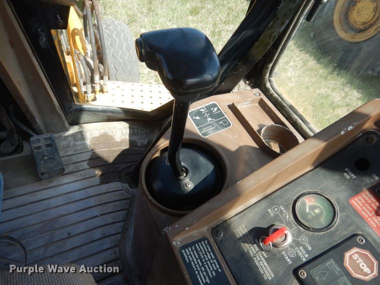 image for item FI9066 1991 John Deere 310D  backhoe