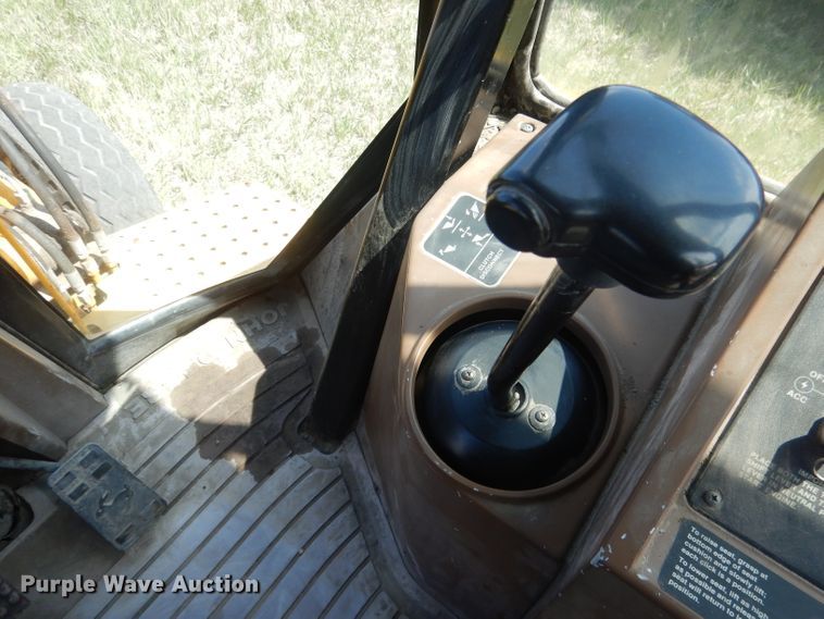 image for item FI9066 1991 John Deere 310D  backhoe