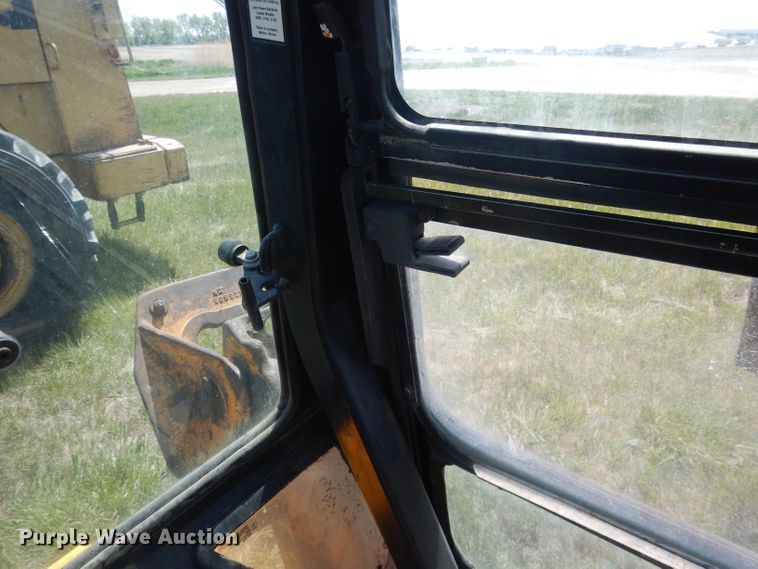 image for item FI9066 1991 John Deere 310D  backhoe