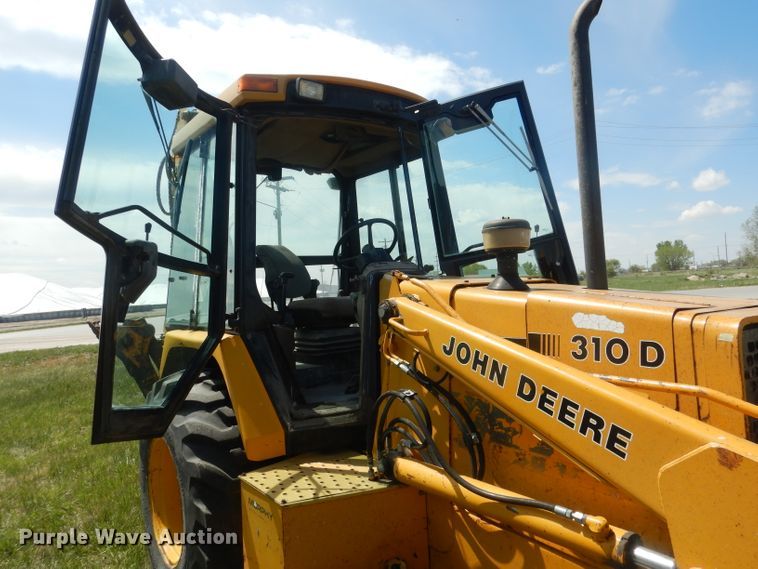 image for item FI9066 1991 John Deere 310D  backhoe