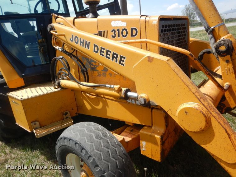 image for item FI9066 1991 John Deere 310D  backhoe