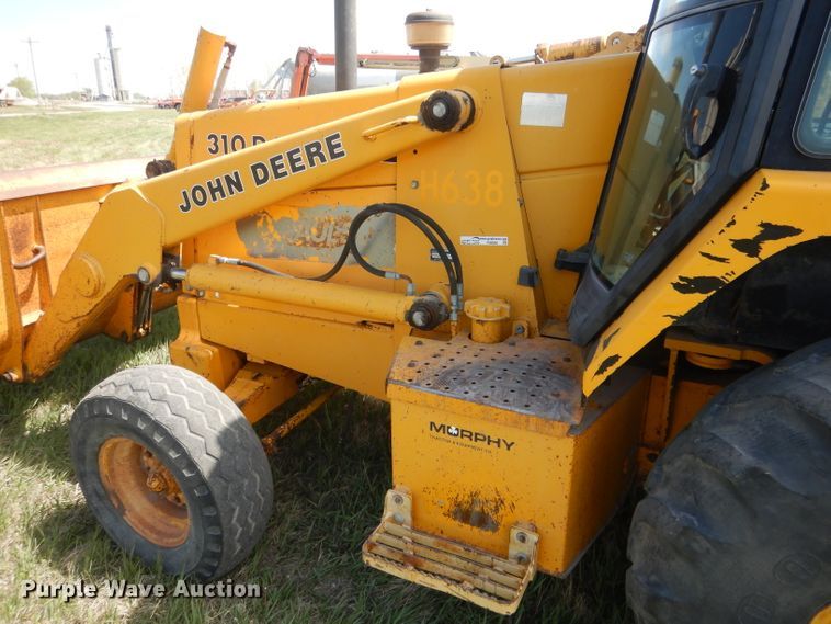 image for item FI9066 1991 John Deere 310D  backhoe