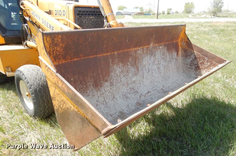 image for item FI9066 1991 John Deere 310D  backhoe