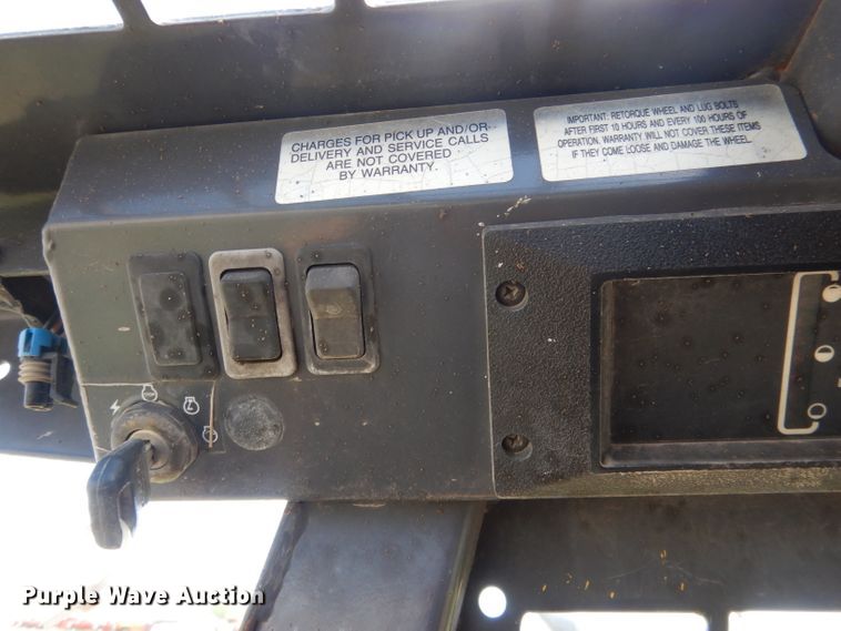 image for item FI9068 2000 Case 1840  skid steer loader