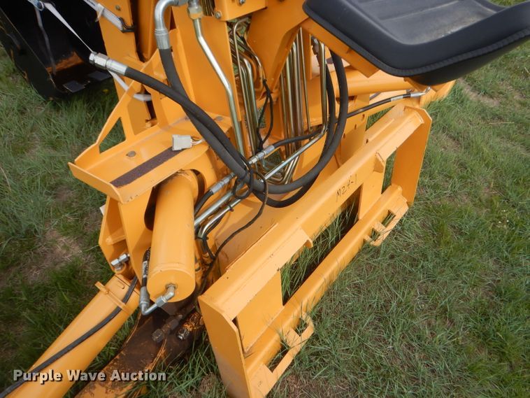 image for item FI9085 Astec 762  skid steer backhoe