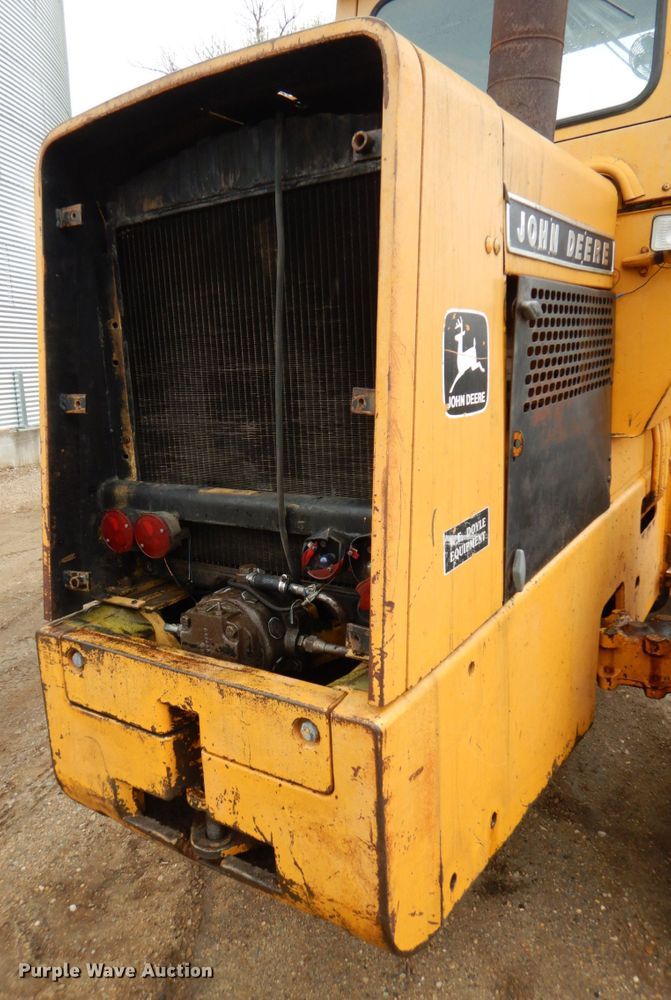 image for item FR9584 1979 John Deere JD444  wheel loader
