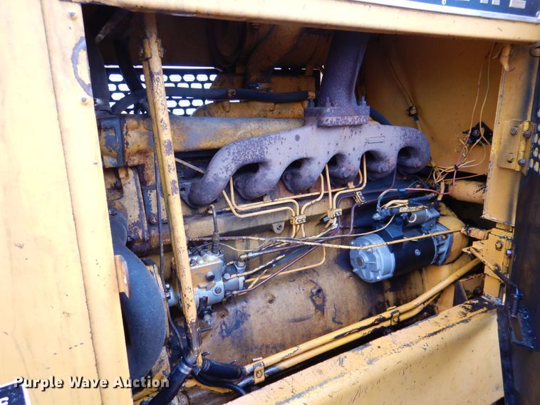 image for item FR9584 1979 John Deere JD444  wheel loader