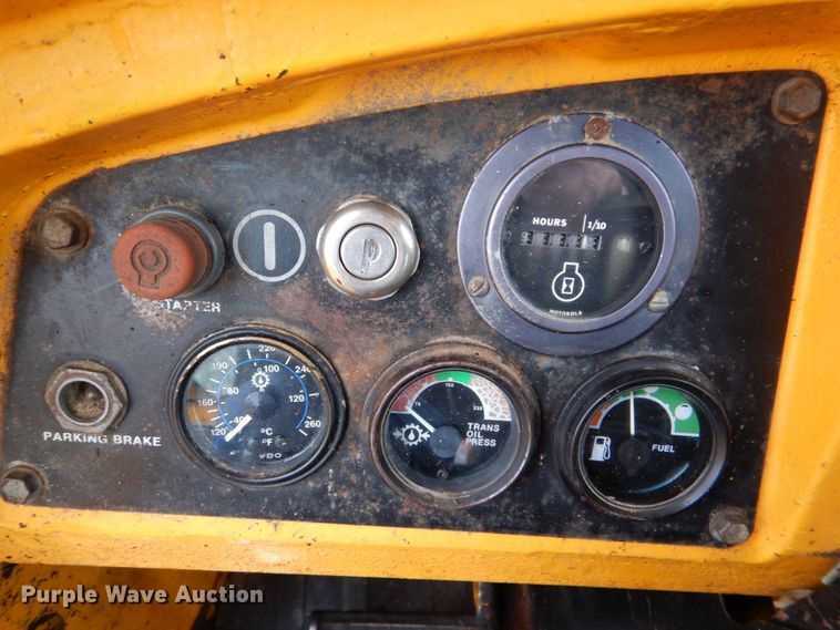 image for item FR9584 1979 John Deere JD444  wheel loader