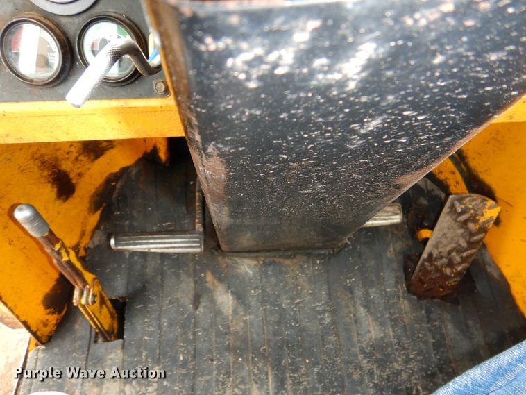 image for item FR9584 1979 John Deere JD444  wheel loader