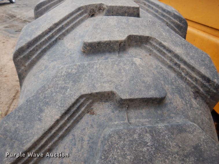 image for item FR9584 1979 John Deere JD444  wheel loader