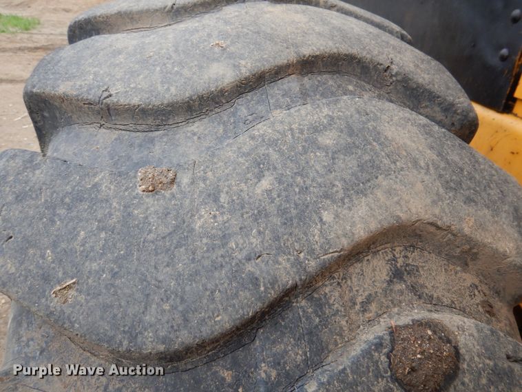 image for item FR9584 1979 John Deere JD444  wheel loader