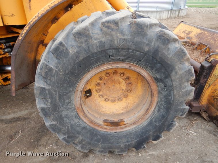 image for item FR9584 1979 John Deere JD444  wheel loader