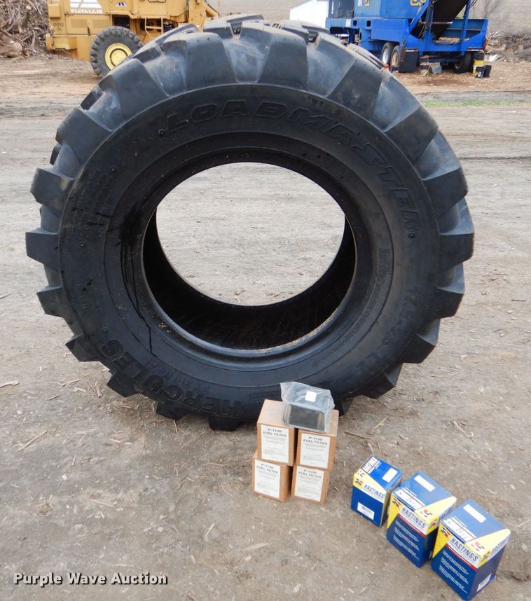 image for item FR9584 1979 John Deere JD444  wheel loader