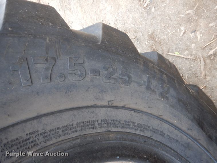 image for item FR9584 1979 John Deere JD444  wheel loader