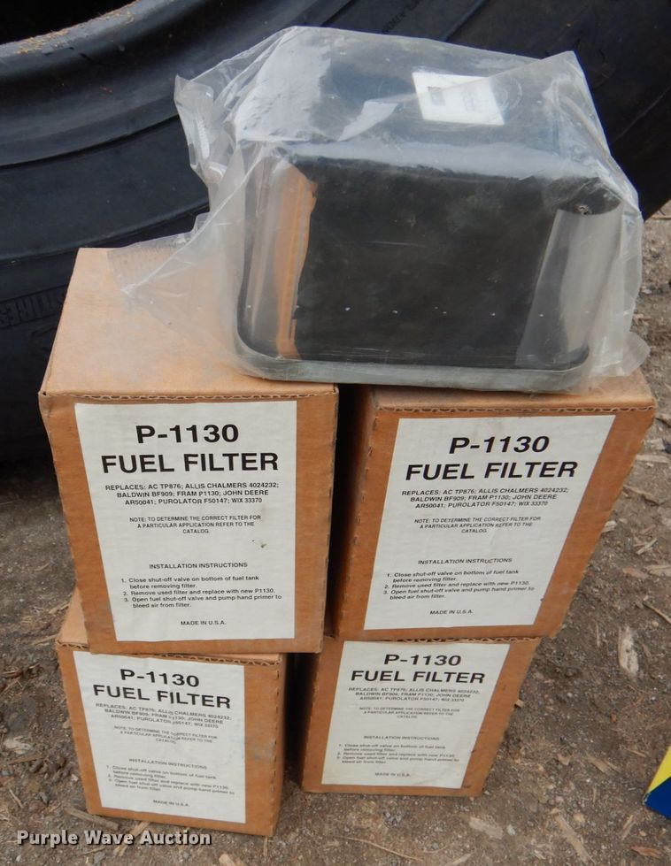 image for item FR9584 1979 John Deere JD444  wheel loader