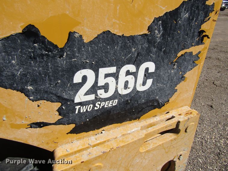 image for item GC9863 2010 Caterpillar 256C  skid steer loader