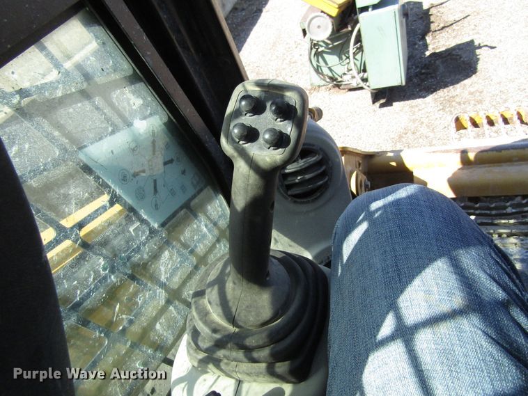 image for item GC9863 2010 Caterpillar 256C  skid steer loader