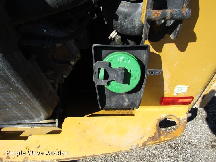 image for item GC9863 2010 Caterpillar 256C  skid steer loader