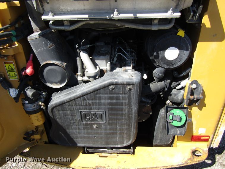 image for item GC9863 2010 Caterpillar 256C  skid steer loader