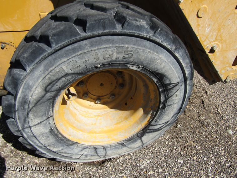 image for item GC9863 2010 Caterpillar 256C  skid steer loader