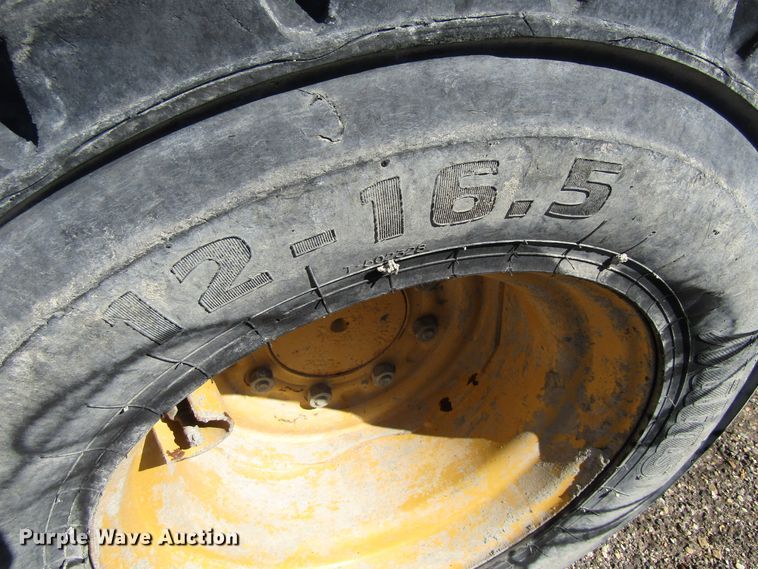 image for item GC9863 2010 Caterpillar 256C  skid steer loader