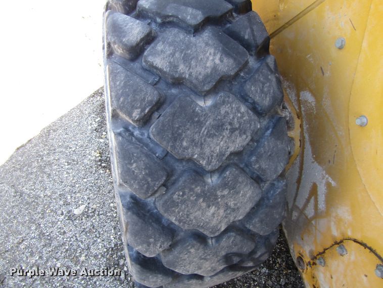 image for item GC9863 2010 Caterpillar 256C  skid steer loader