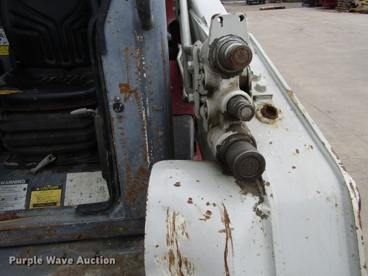 image for item GC9972 2005 Takeuchi TL150  tracked skid steer loader