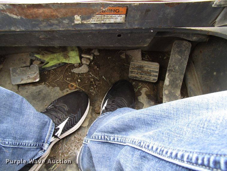 image for item GC9972 2005 Takeuchi TL150  tracked skid steer loader